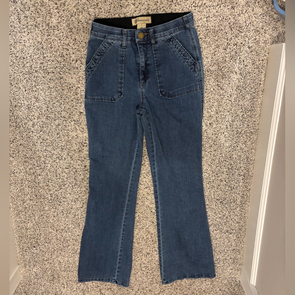Democracy Ab Technology Dark Wash Flare Jeans. Size 2